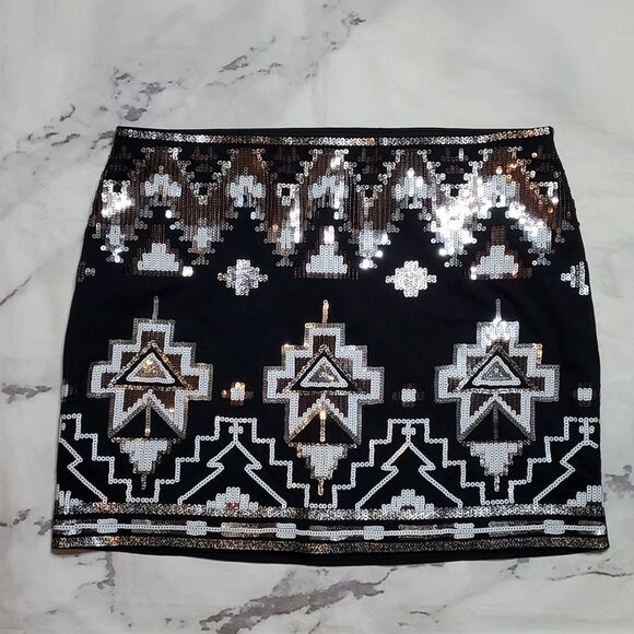 Express Black/Silver/White Sequin Skirt - Picture 1 of 5